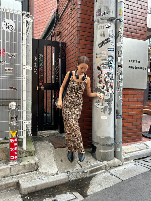 バックオープンレオパードワンピ